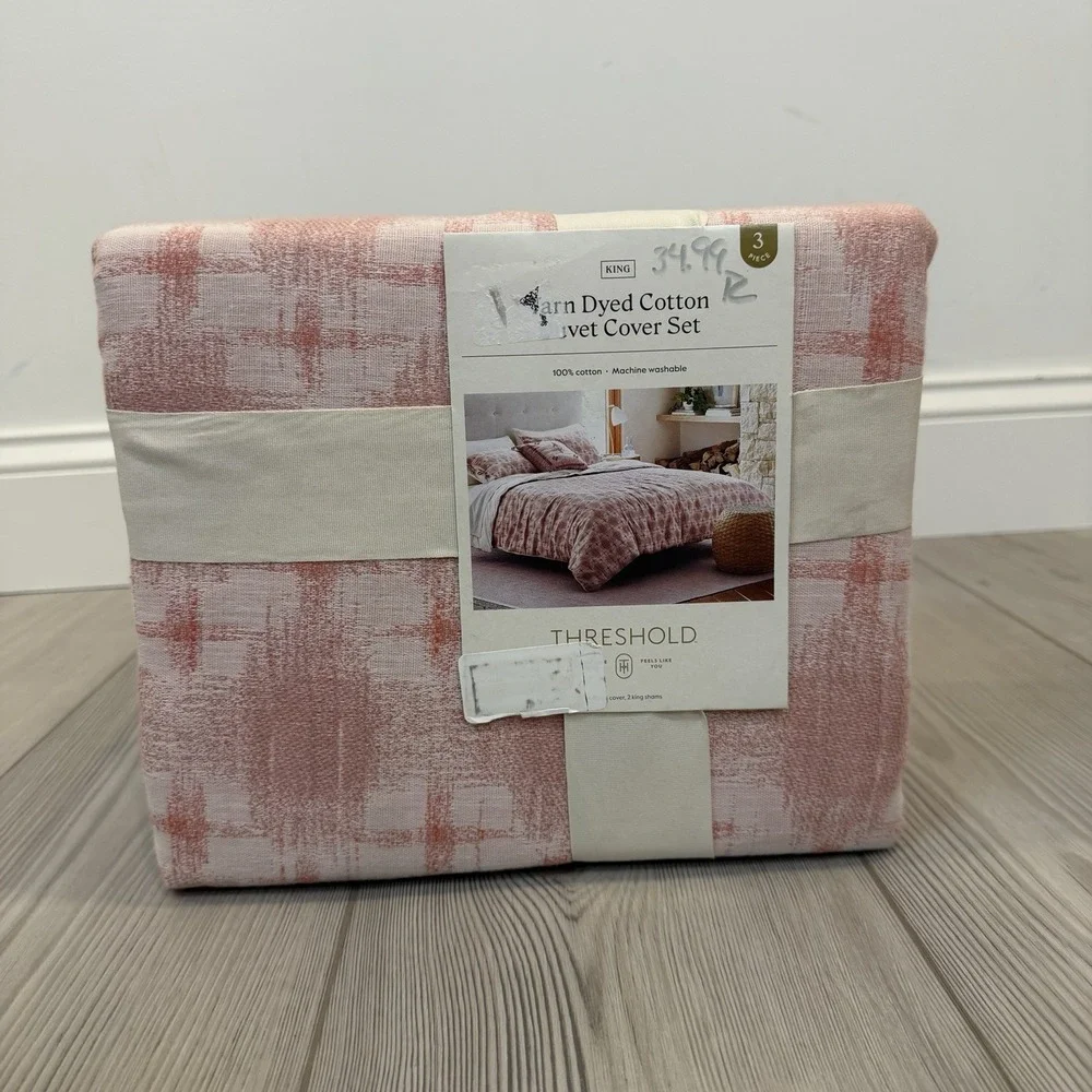 NEW King Yarn Dye Ikat Duvet Cover and Sham Set Ivory/Mauve - Threshold
